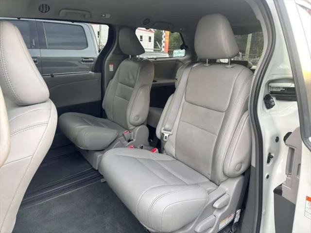 2018 Toyota Sienna XLE 8 Passenger