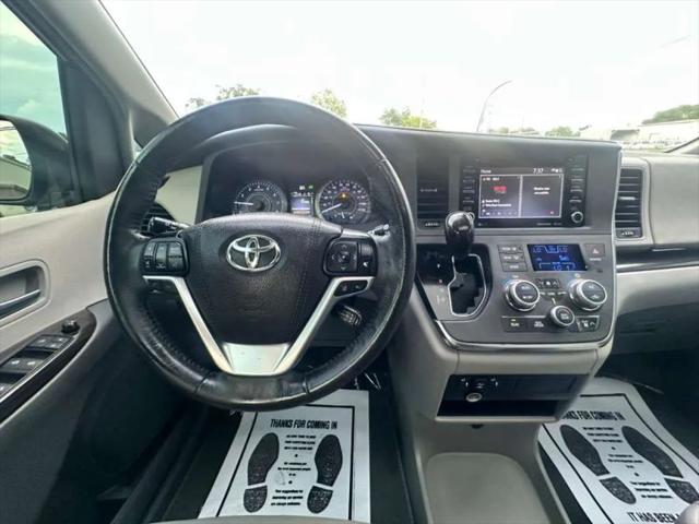 2018 Toyota Sienna XLE 8 Passenger