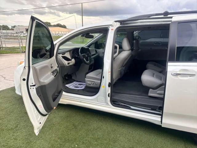 2018 Toyota Sienna XLE 8 Passenger