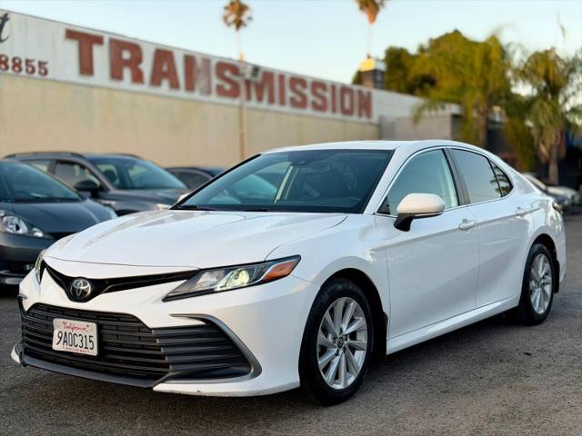 2022 Toyota Camry LE