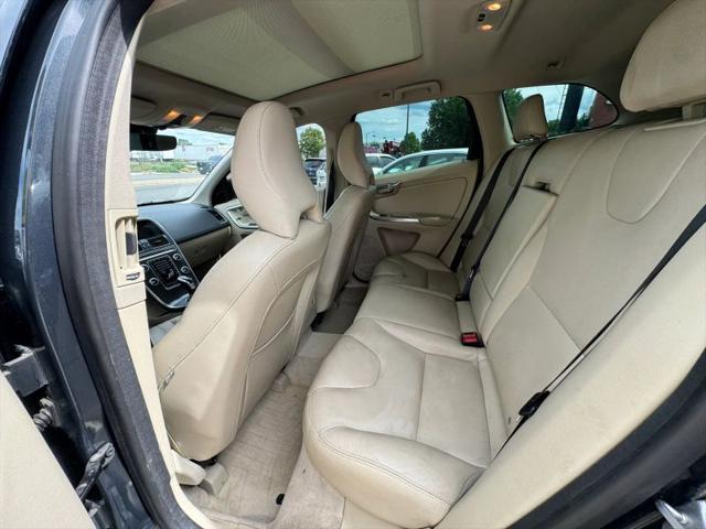 2016 Volvo XC60 T5 Drive-E Premier
