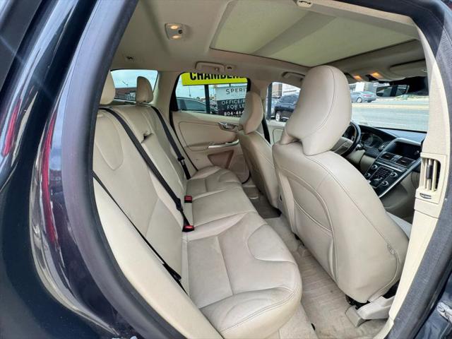 2016 Volvo XC60 T5 Drive-E Premier