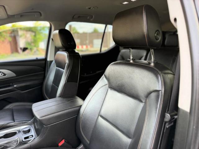 2020 Chevrolet Traverse AWD LT Leather