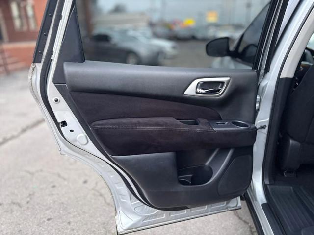 2013 Nissan Pathfinder SV