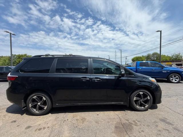 2018 Toyota Sienna XLE 7 Passenger
