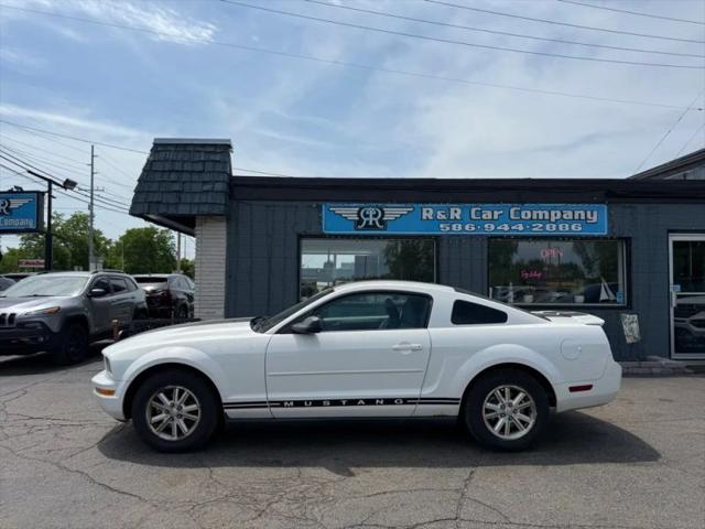 2008 Ford Mustang V6 Deluxe