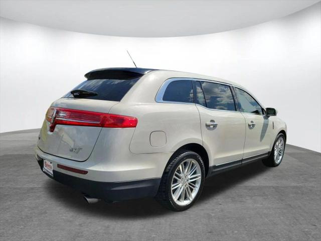 2019 Lincoln MKT Reserve