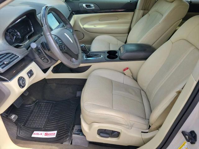 2019 Lincoln MKT Reserve