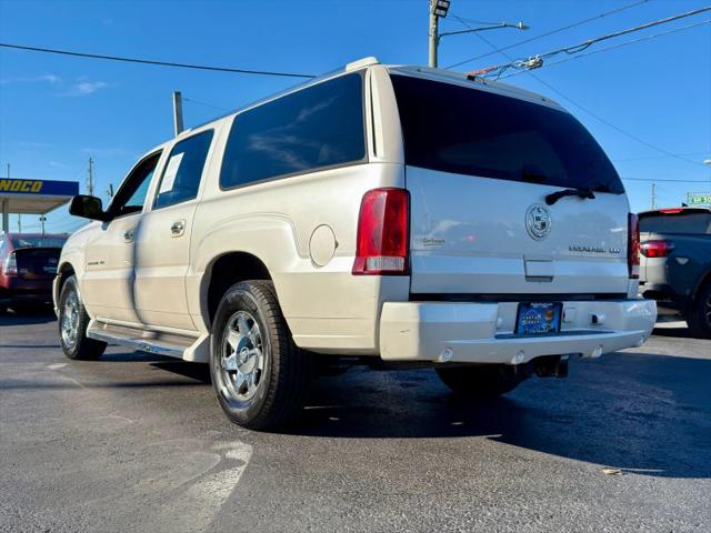 2005 Cadillac Escalade ESV Standard