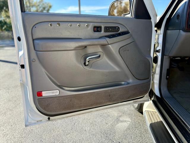 2005 Cadillac Escalade ESV Standard