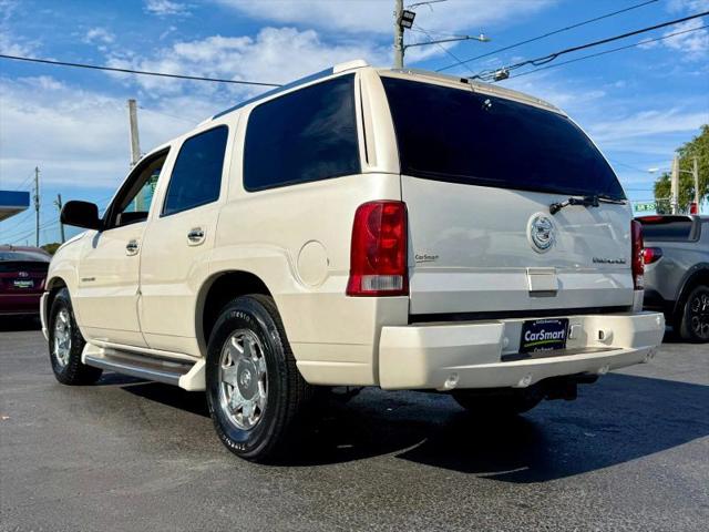 2003 Cadillac Escalade Standard