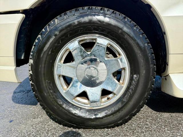 2003 Cadillac Escalade Standard