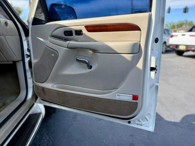 2003 Cadillac Escalade Standard