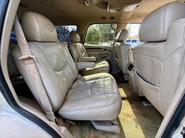 2003 Cadillac Escalade Standard
