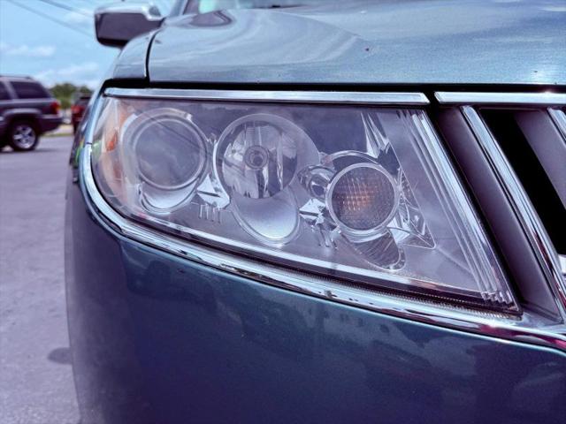 2011 Lincoln MKZ Base