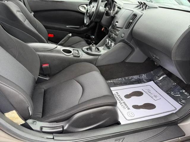 2009 Nissan 370Z Base