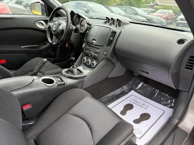 2009 Nissan 370Z Base