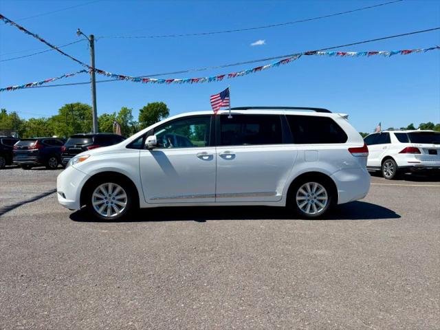 2013 Toyota Sienna XLE V6 8 Passenger