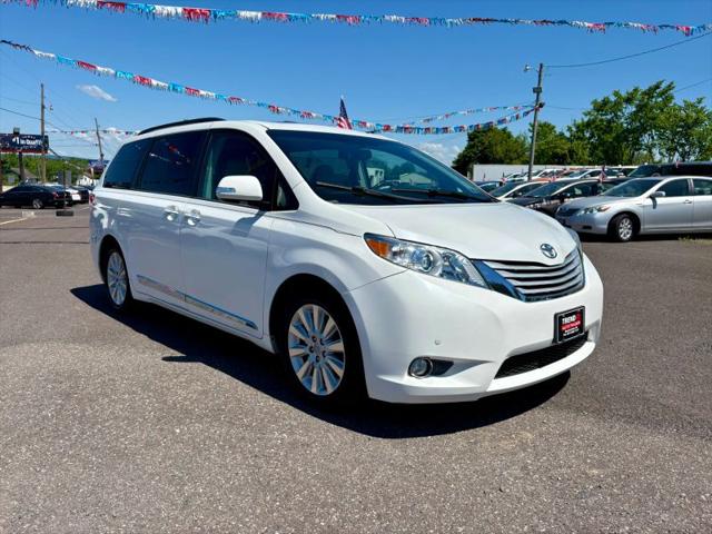 2013 Toyota Sienna XLE V6 8 Passenger