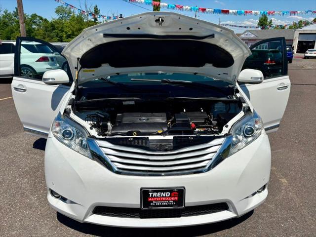 2013 Toyota Sienna XLE V6 8 Passenger