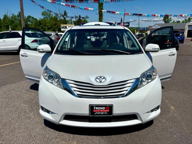 2013 Toyota Sienna XLE V6 8 Passenger