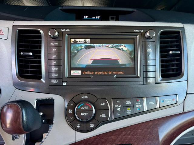 2013 Toyota Sienna XLE V6 8 Passenger
