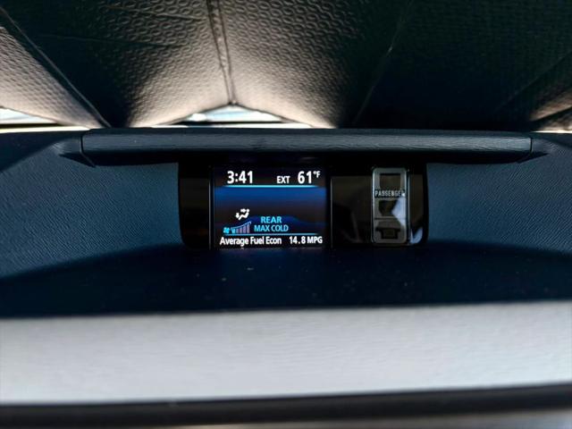 2013 Toyota Sienna XLE V6 8 Passenger