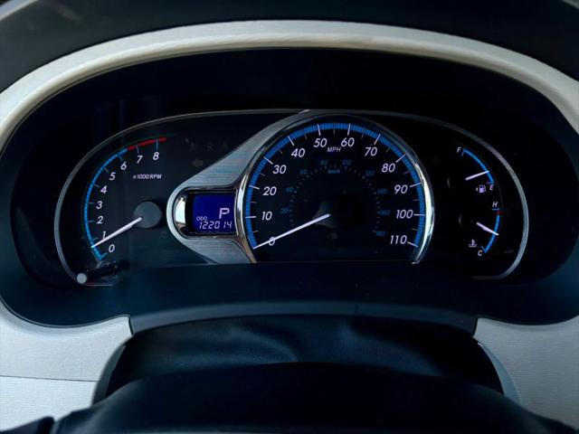 2013 Toyota Sienna XLE V6 8 Passenger