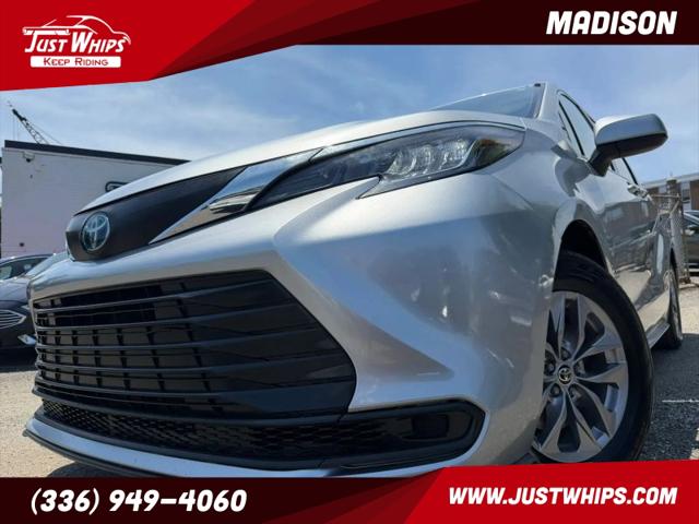 2021 Toyota Sienna LE