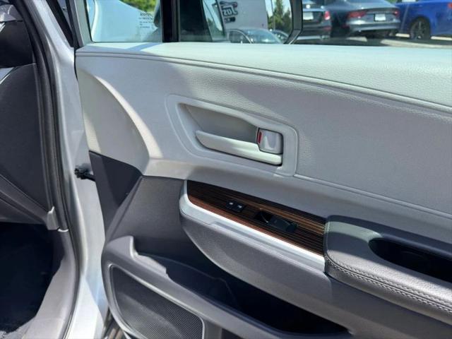 2021 Toyota Sienna LE