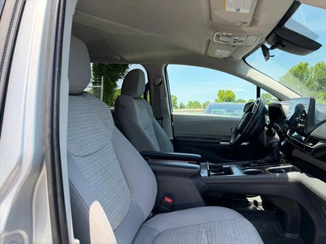 2021 Toyota Sienna LE