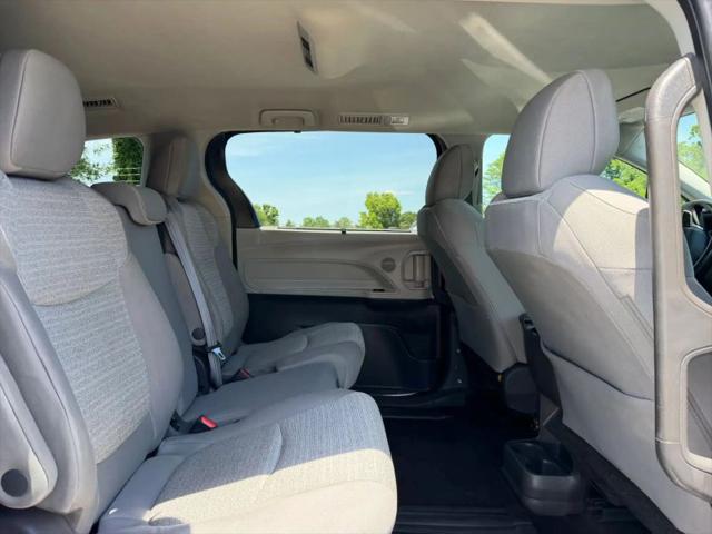2021 Toyota Sienna LE
