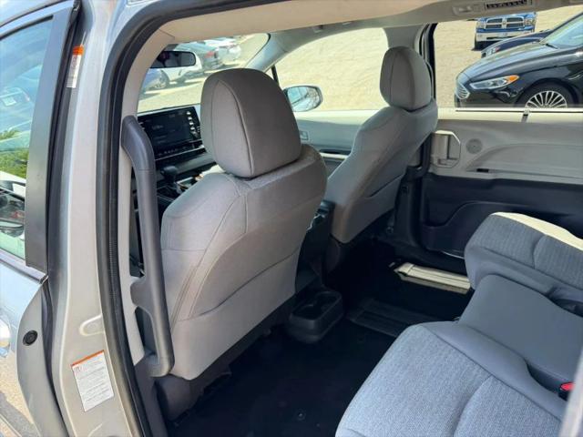 2021 Toyota Sienna LE