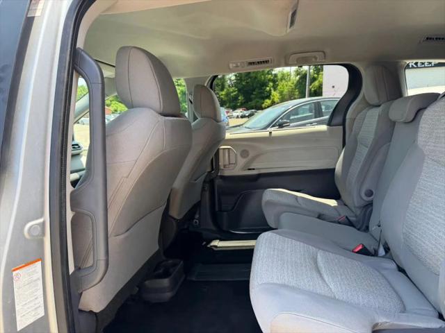 2021 Toyota Sienna LE