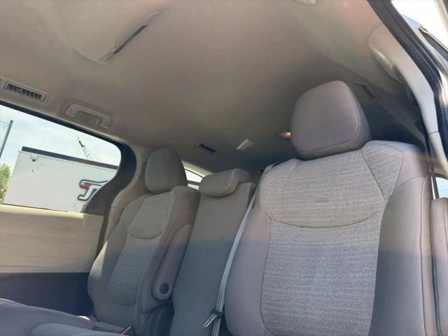 2021 Toyota Sienna LE