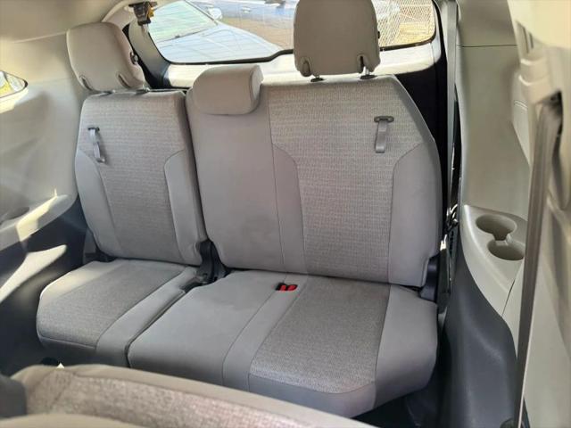 2021 Toyota Sienna LE