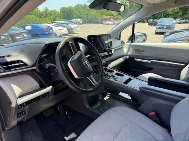 2021 Toyota Sienna LE