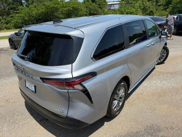 2021 Toyota Sienna LE