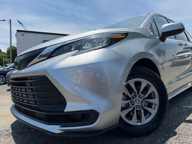 2021 Toyota Sienna LE