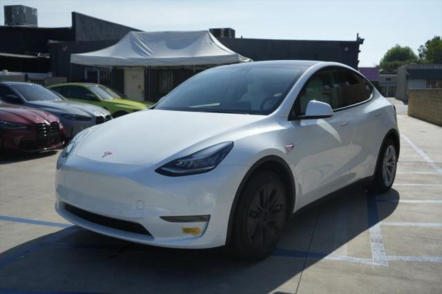 2022 Tesla Model Y Long Range Dual Motor All-Wheel Drive