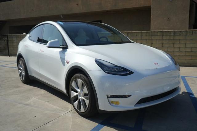 2022 Tesla Model Y Long Range Dual Motor All-Wheel Drive