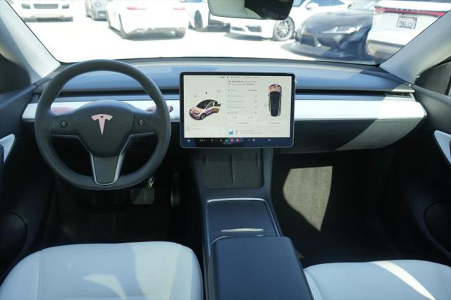 2022 Tesla Model Y Long Range Dual Motor All-Wheel Drive