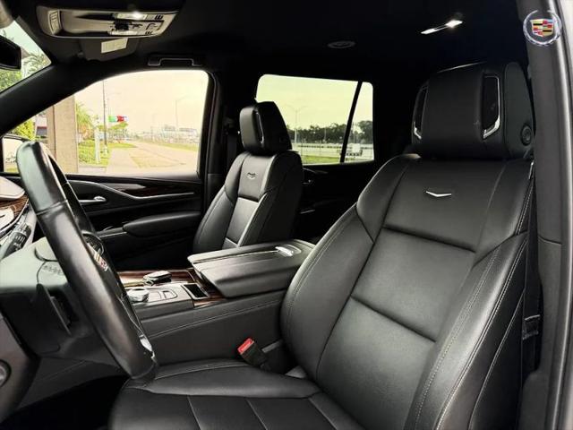 2022 Cadillac Escalade 2WD Luxury