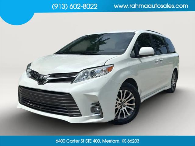 2018 Toyota Sienna XLE 8 Passenger
