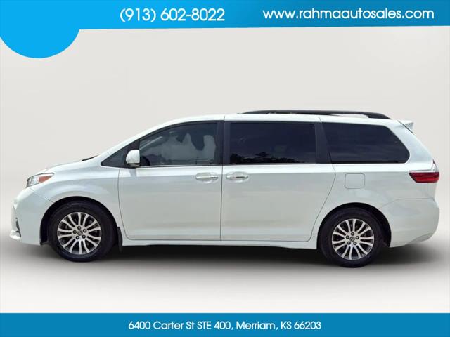 2018 Toyota Sienna XLE 8 Passenger