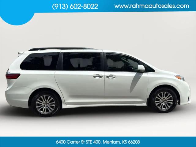 2018 Toyota Sienna XLE 8 Passenger