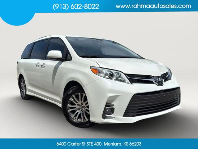 2018 Toyota Sienna XLE 8 Passenger