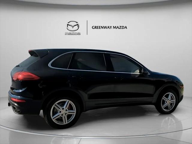 2016 Porsche Cayenne Cayenne