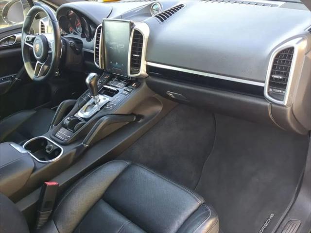 2016 Porsche Cayenne Cayenne