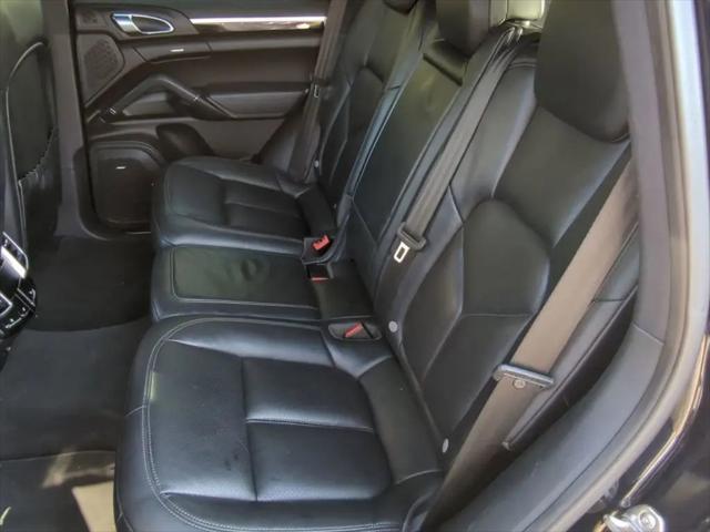 2016 Porsche Cayenne Cayenne